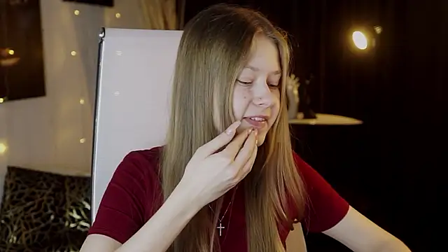 EveMundie online show from March 2026 06:17:01 AM