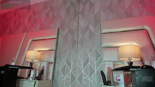 AnahisBennett online show from November 2025 11:59:02 AM