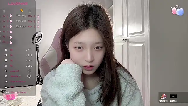 YaYa-521 online show from March 2025 06:39:02 PM