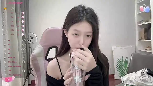YaYa-521 online show from September 2025 01:38:02 PM