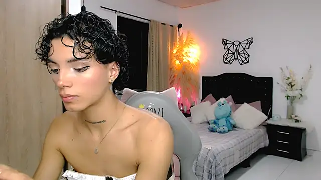 Snapshot of nilam_valker chatting on February 2025 12:30:02 AM nilam valker online show from February 2025 12:30:02 AM