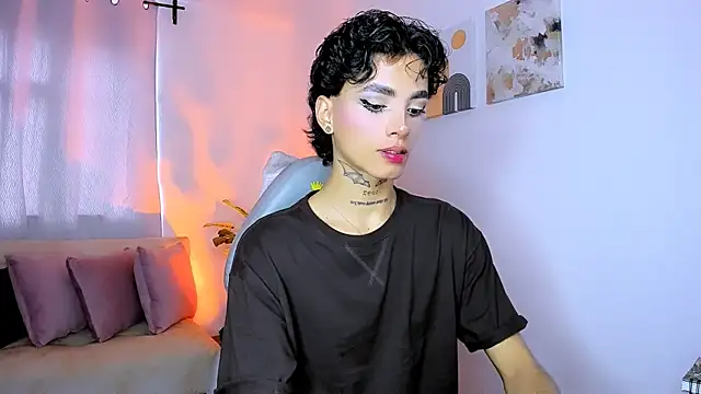 nilam valker online show from April 2026 08:32:02 PM