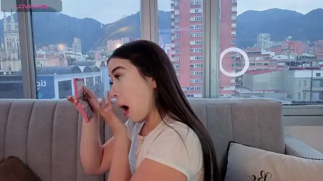 Snapshot of Ivanna_West chatting on April 2026 11:44:01 AM Ivanna West online show from April 2026 11:44:01 AM