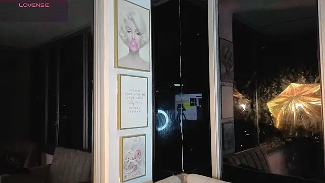 Snapshot of Ivanna_West chatting on March 2026 09:51:02 AM Ivanna West online show from March 2026 09:51:02 AM