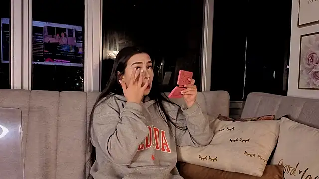 Snapshot of Ivanna_West chatting on December 2025 10:03:02 AM Ivanna West online show from December 2025 10:03:02 AM