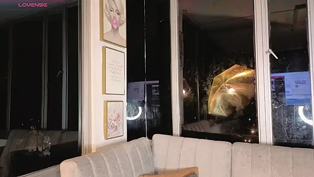 Snapshot of Ivanna_West chatting on March 2026 09:57:01 AM Ivanna West online show from March 2026 09:57:01 AM