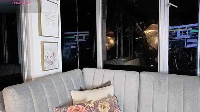 Ivanna West online show from February 2026 10:04:01 AM