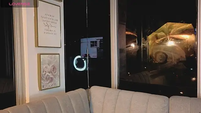 Snapshot of Ivanna_West chatting on March 2026 09:49:01 AM Ivanna West online show from March 2026 09:49:01 AM