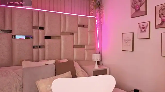 Ivanna West online show from February 2026 04:26:02 AM