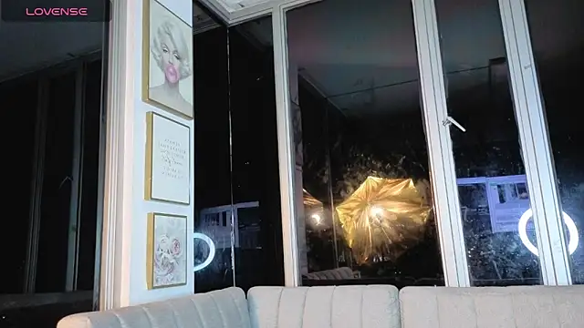 Snapshot of Ivanna_West chatting on March 2026 09:54:02 AM Ivanna West online show from March 2026 09:54:02 AM