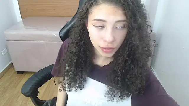 danatella a online show from October 2025 01:51:01 AM
