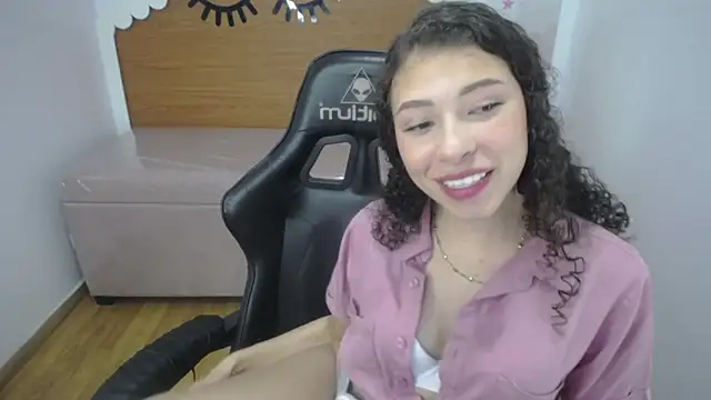 danatella a online show from September 2025 01:03:02 PM