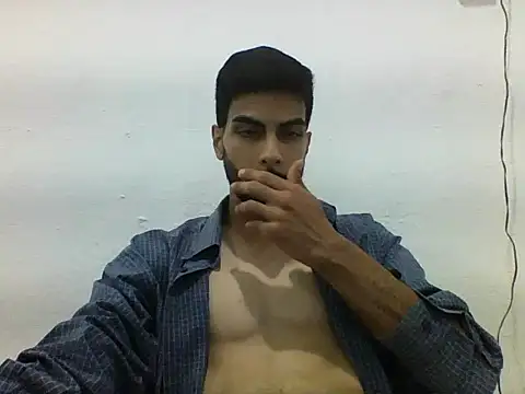 Gabrielteixeira120 online show from May 2026 08:34:01 PM