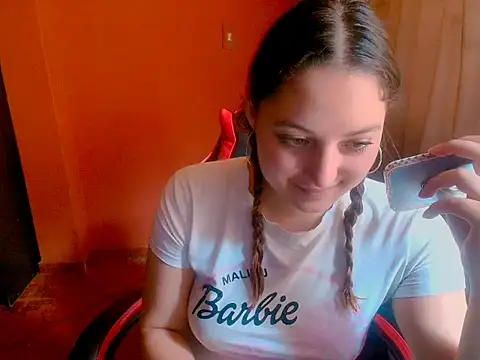 Daianna m  online show from March 2026 02:59:02 PM