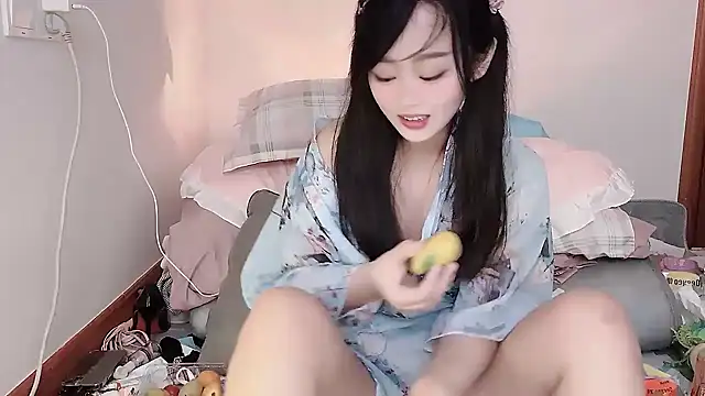 yueyue2003 online show from March 2025 05:20:01 PM