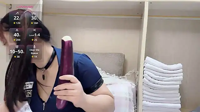 yueyue2003 online show from March 2026 12:55:01 PM