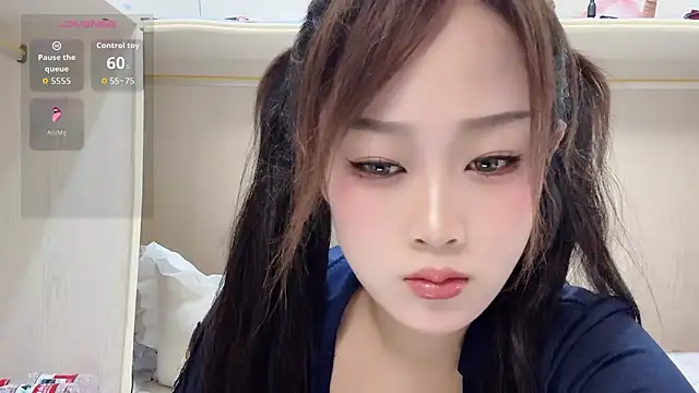 yueyue2003 online show from February 2026 12:57:02 PM