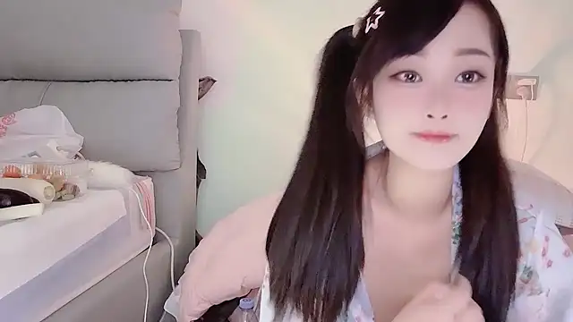 yueyue2003 online show from March 2025 02:18:02 PM