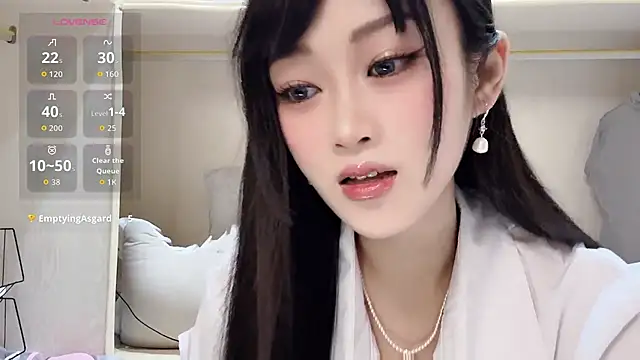 yueyue2003 online show from June 2026 12:35:02 PM