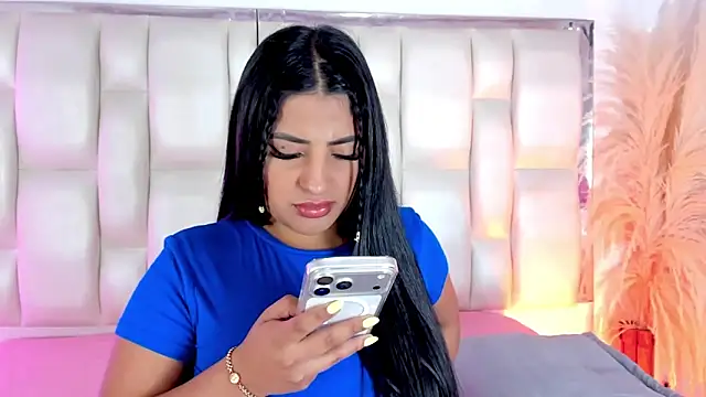 Snapshot of KathaDias chatting on June 2026 01:36:02 AM KathaDias online show from June 2026 01:36:02 AM