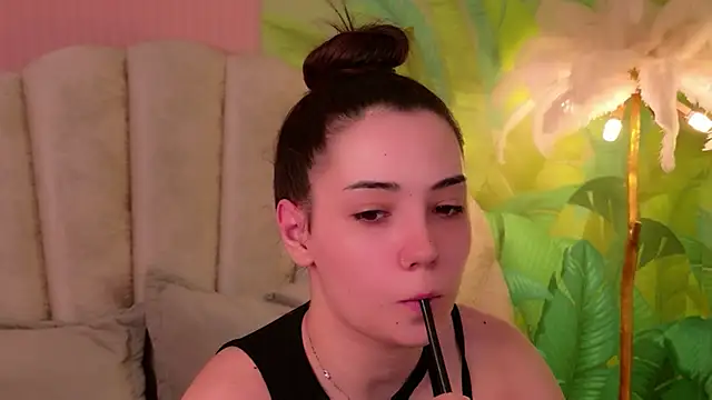 Snapshot of Alice_Deleon chatting on June 2026 11:26:01 AM Alice Deleon online show from June 2026 11:26:01 AM