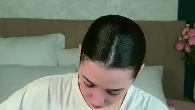 Alice Deleon online show from December 2025 11:20:01 AM