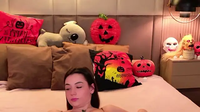 Alice Deleon online show from October 2025 10:47:02 AM