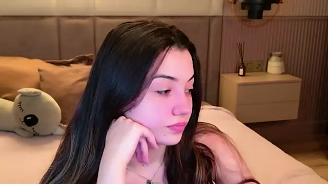 Alice Deleon online show from November 2025 10:53:01 AM