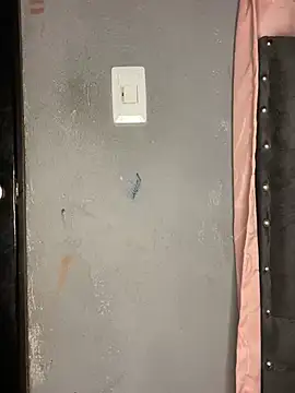 Emily sharlot online show from April 2026 06:37:01 AM