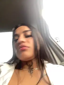 Emily sharlot online show from November 2025 08:23:01 PM