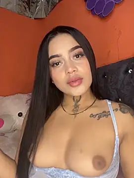 Emily sharlot online show from November 2025 09:09:01 AM