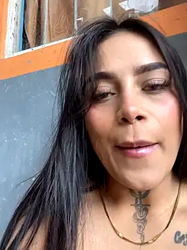 Emily sharlot online show from October 2025 05:59:01 PM
