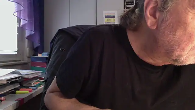 HMStraps01 online show from March 2025 10:36:02 AM