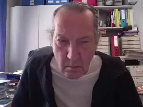 HMStraps01 online show from October 2025 11:35:02 AM