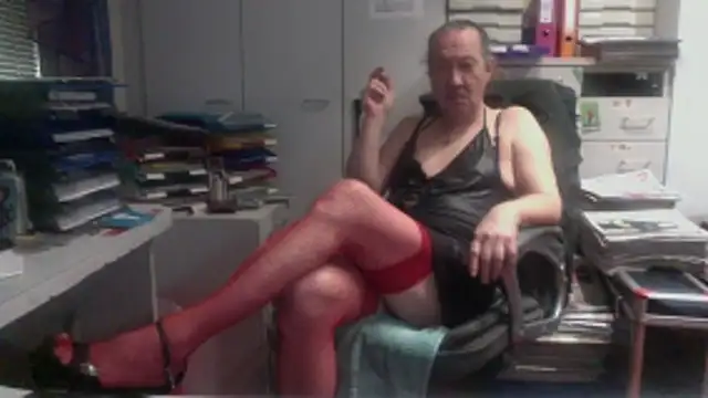 HMStraps01 online show from February 2026 10:04:02 AM