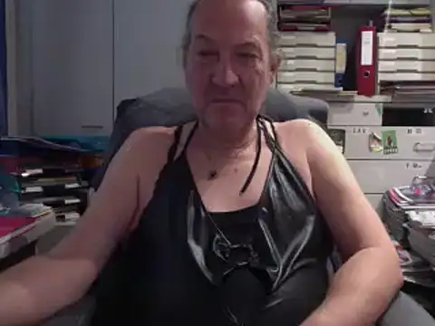 HMStraps01 online show from October 2025 10:24:02 AM