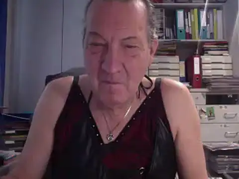 HMStraps01 online show from November 2025 08:02:02 AM