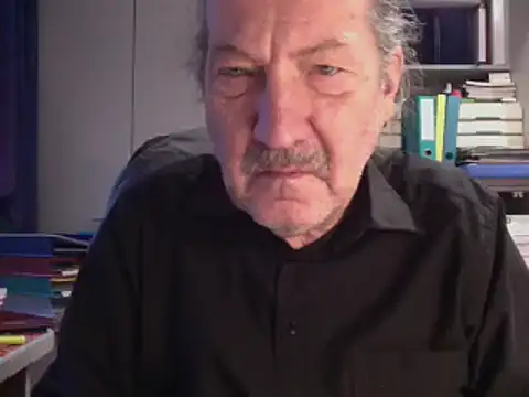 HMStraps01 online show from December 2024 03:12:02 PM