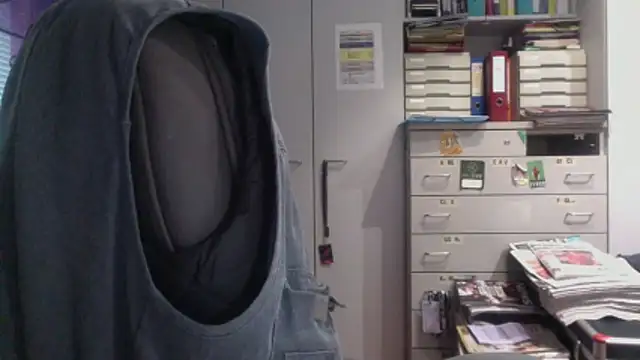 HMStraps01 online show from December 2025 12:29:02 PM