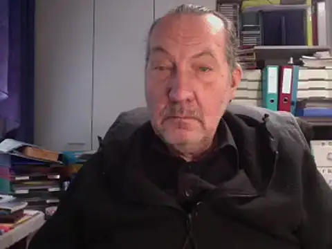 HMStraps01 online show from January 2025 12:15:01 PM