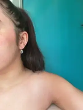 Snapshot of sexymelli18 chatting on April 2026 12:40:02 PM sexymelli18 online show from April 2026 12:40:02 PM