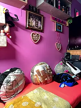 sexymelli18 online show from November 2025 06:45:01 PM