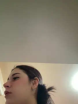 Snapshot of sexymelli18 chatting on March 2026 05:27:02 PM sexymelli18 online show from March 2026 05:27:02 PM