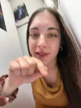 Snapshot of sexymelli18 chatting on June 2026 02:33:01 PM sexymelli18 online show from June 2026 02:33:01 PM