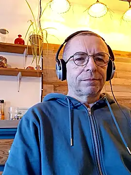 Snapshot of Xavspank2 chatting on January 2026 09:02:02 AM Xavspank2 online show from January 2026 09:02:02 AM