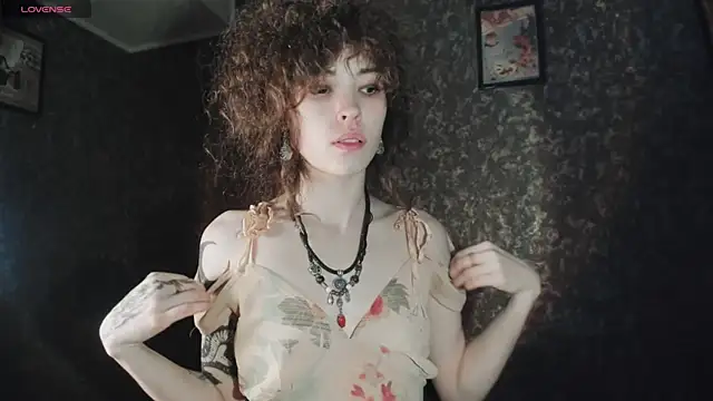 Snapshot of Dizer_clopy chatting on November 2025 03:05:02 PM Dizer clopy online show from November 2025 03:05:02 PM