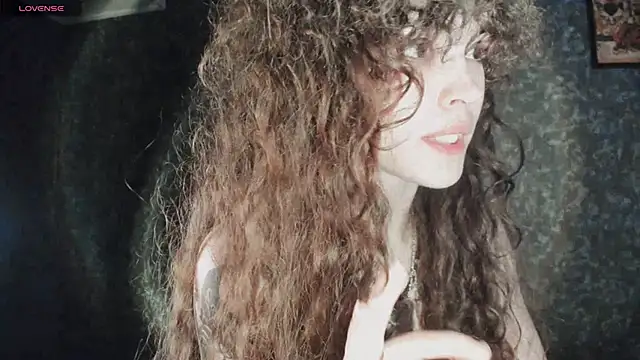 Snapshot of Dizer_clopy chatting on November 2025 04:29:01 PM Dizer clopy online show from November 2025 04:29:01 PM