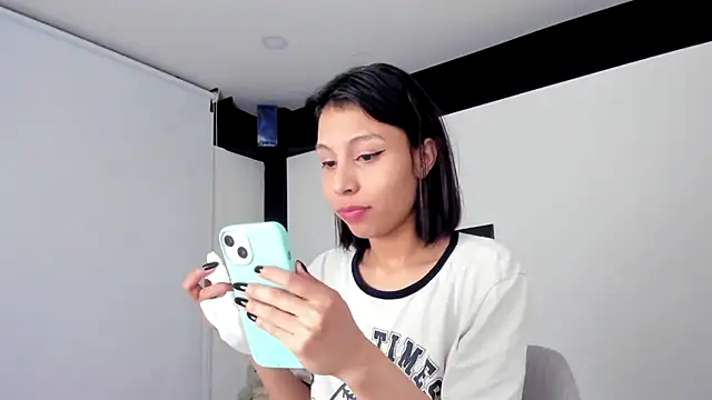 Snapshot of sweet_Amy0 chatting on November 2025 11:31:02 PM sweet Amy0 online show from November 2025 11:31:02 PM