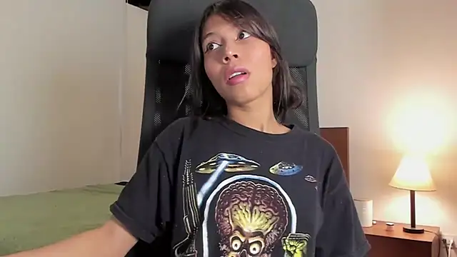 Snapshot of sweet_Amy0 chatting on December 2025 12:51:01 PM sweet Amy0 online show from December 2025 12:51:01 PM