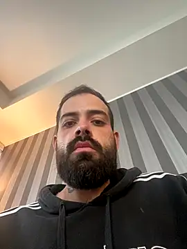 guccititi online show from November 2025 05:28:02 PM